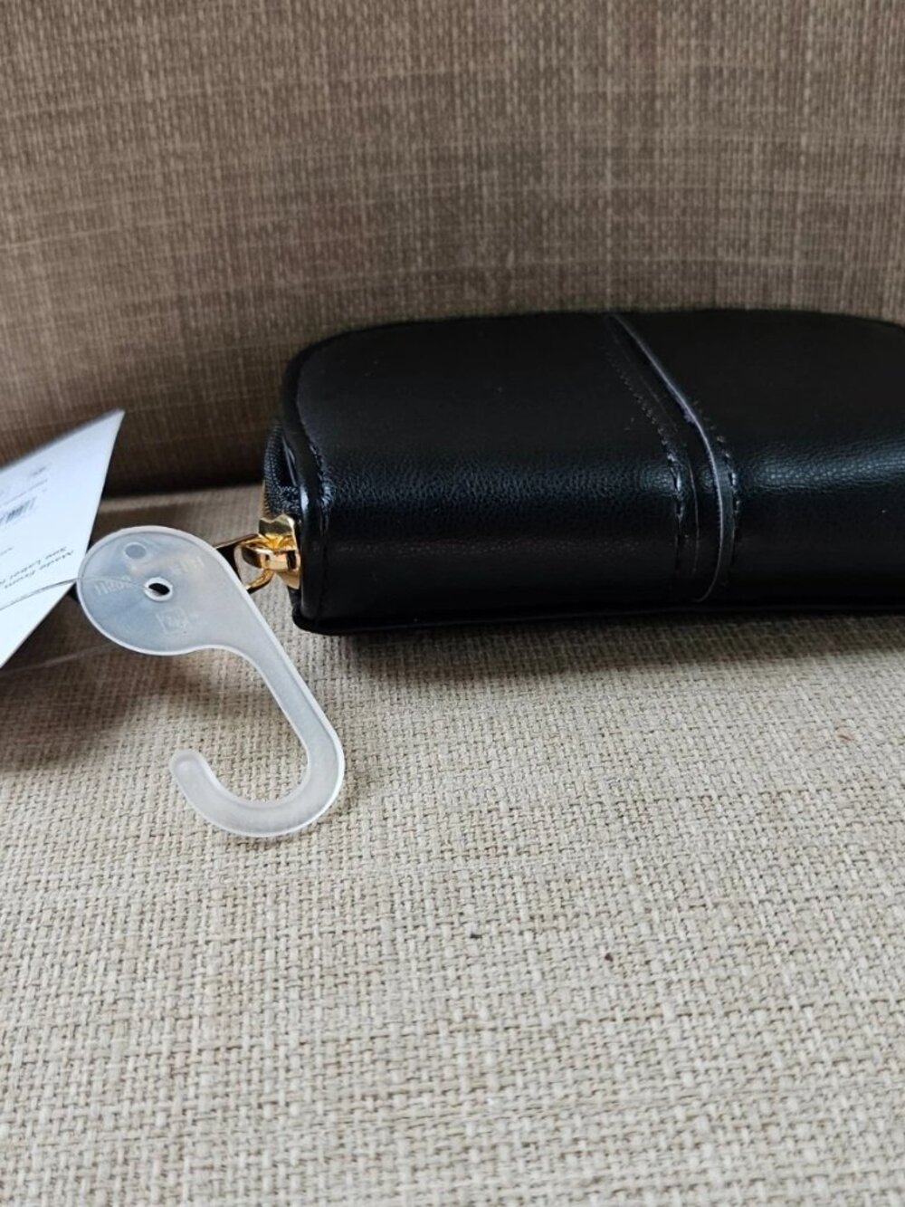 Time and True Women Wallet Black Faux Leather Zip Around Coin Wallet Cardholder - Picture 3 of 12
